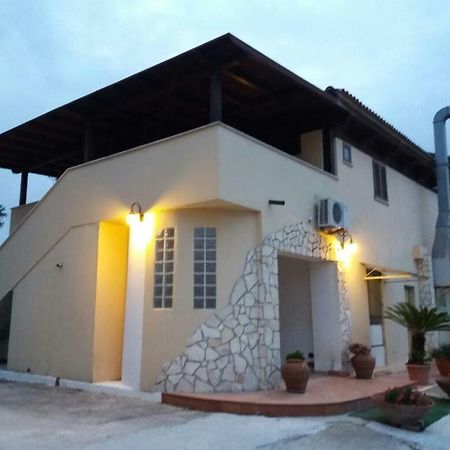 Bed and Breakfast Il Piccolo Nido Borgo Montenero Exterior foto