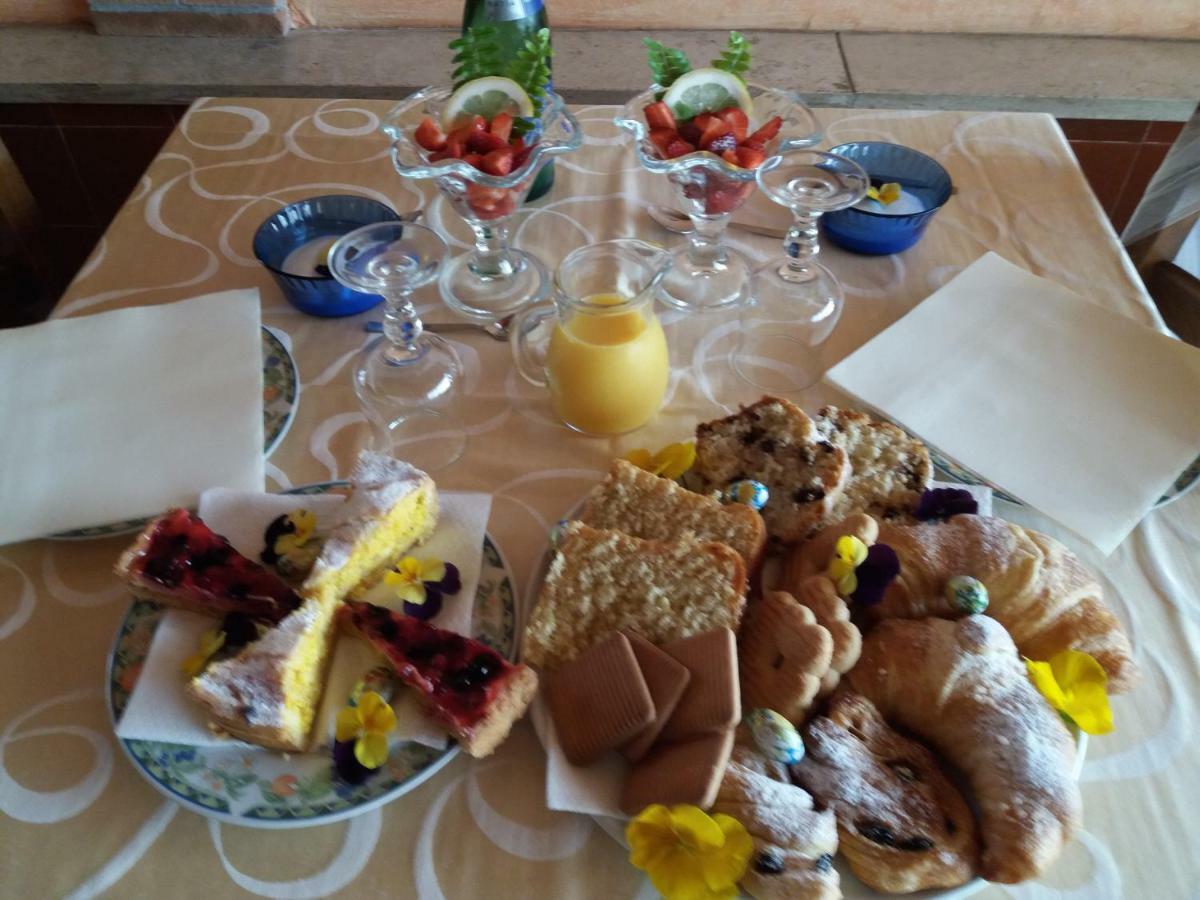 Bed and Breakfast Il Piccolo Nido Borgo Montenero Exterior foto