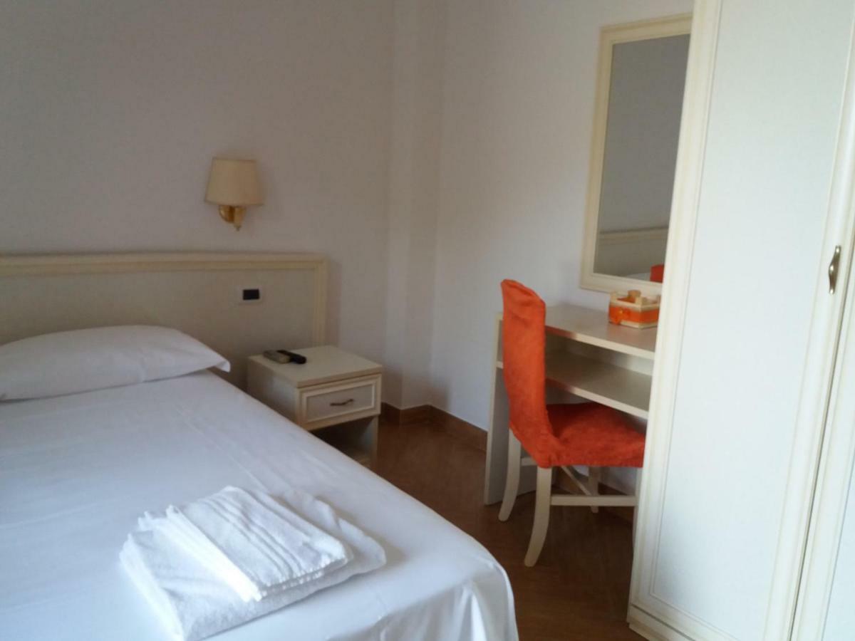 Bed and Breakfast Il Piccolo Nido Borgo Montenero Exterior foto